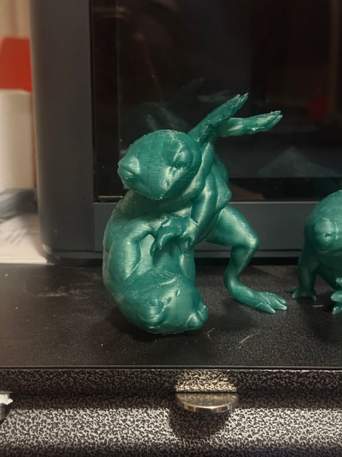 Golden Kaeru Jiujitsu Frog figurines