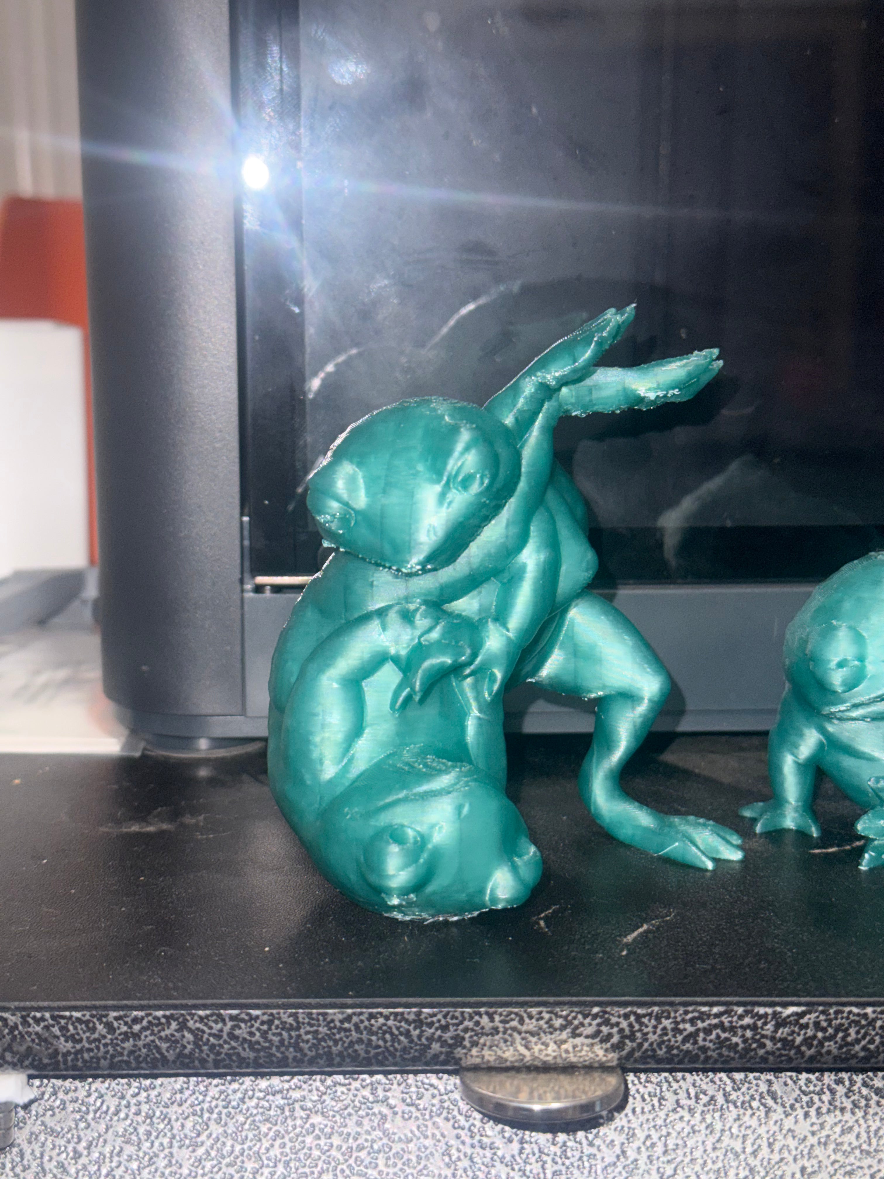 Golden Kaeru Jiujitsu Frog figurines